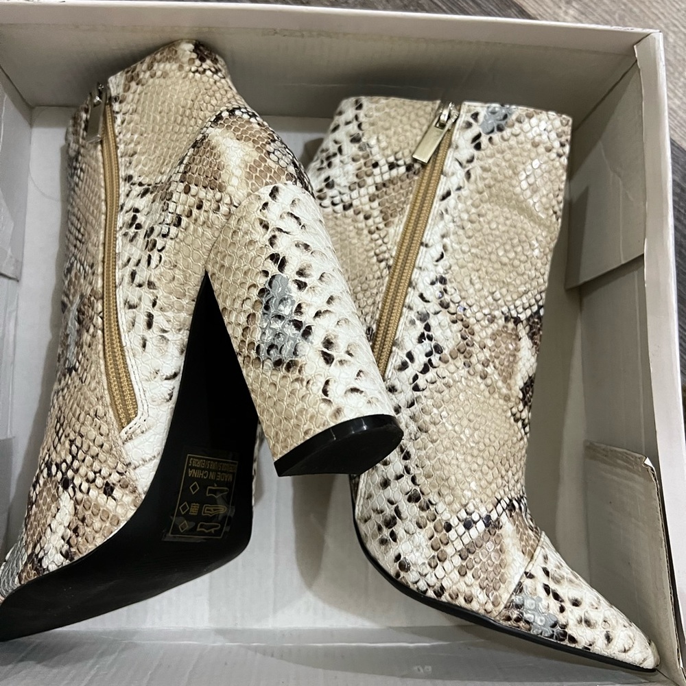 Snakeprint booties